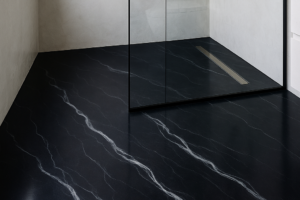 douchevloer epoxy zwart met wit marble look incl douchegoot